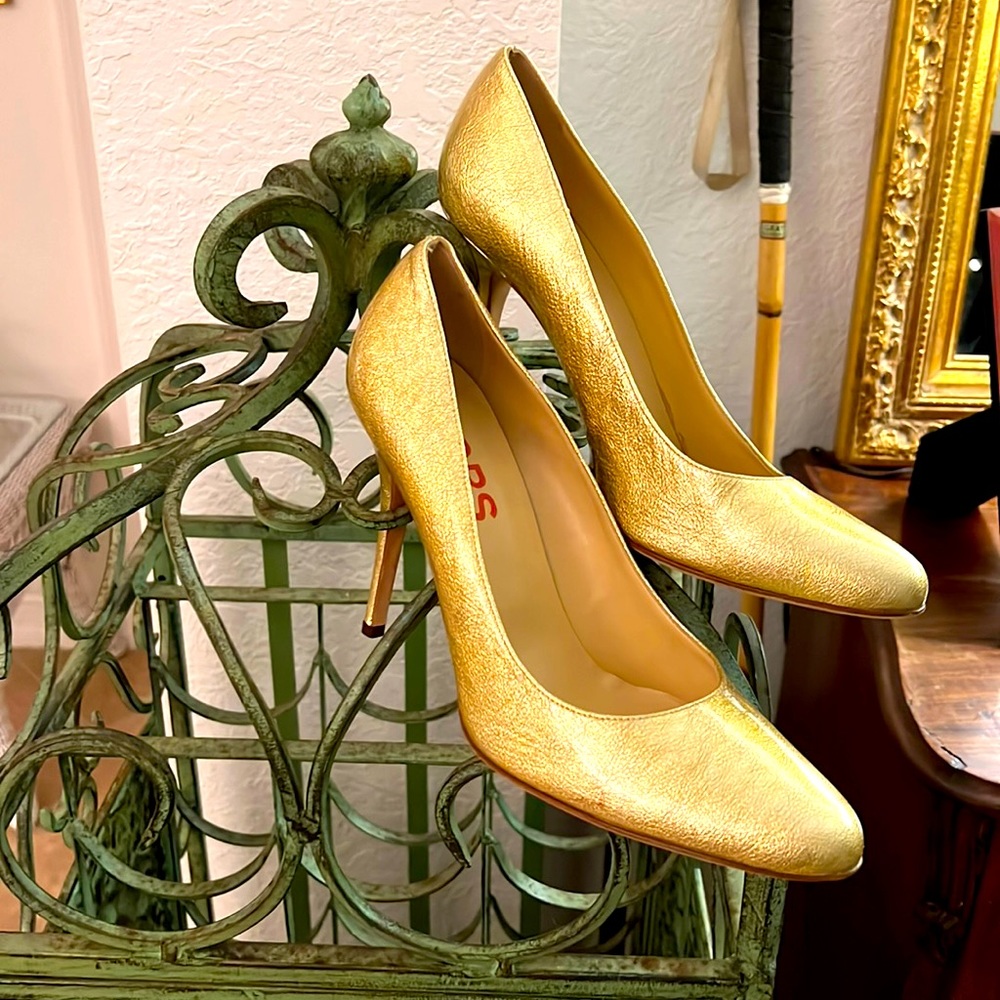 Kors - Michael Kors Gold Heels